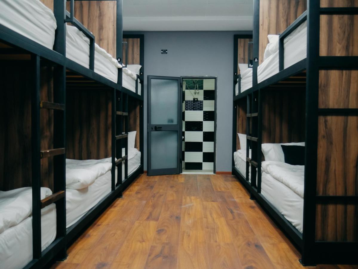 The Maze Hostelティラナ エクステリア 写真