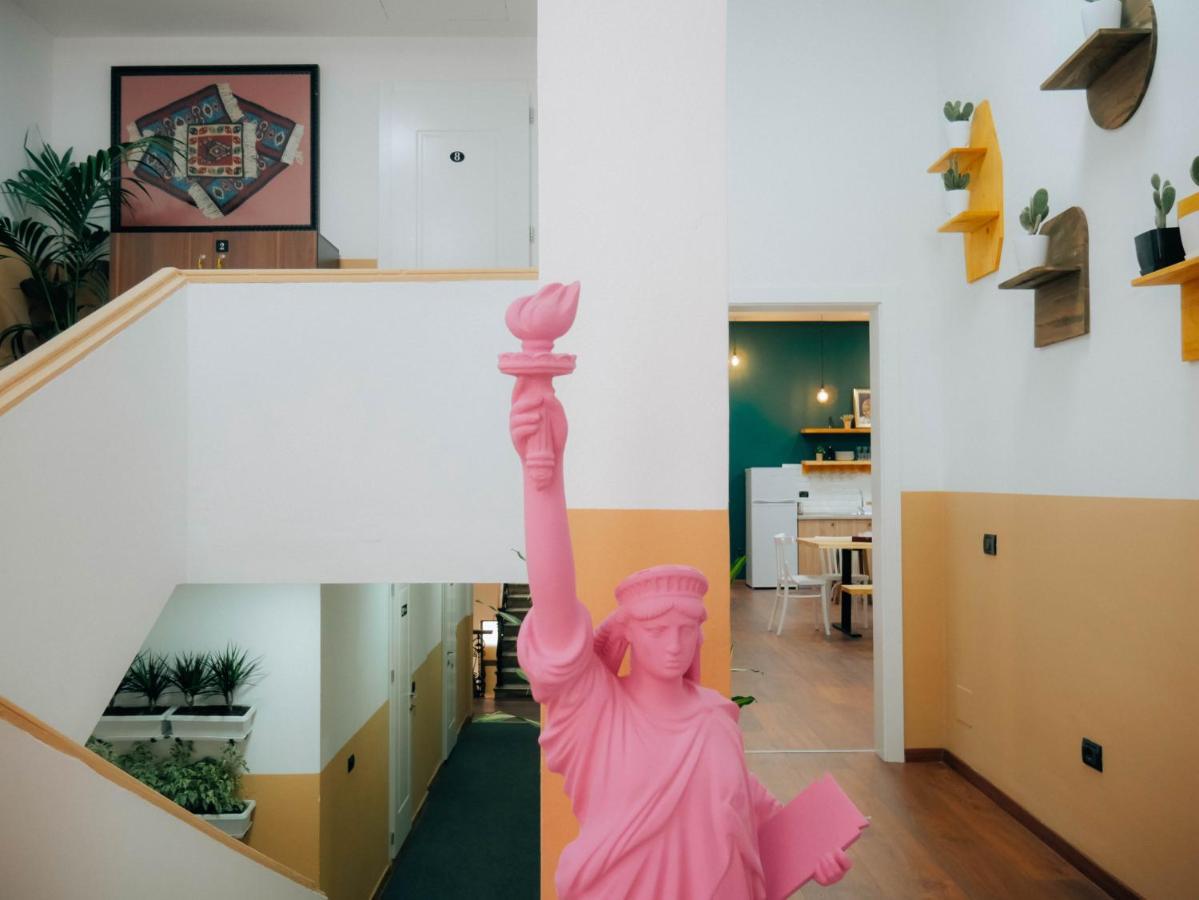 The Maze Hostelティラナ エクステリア 写真